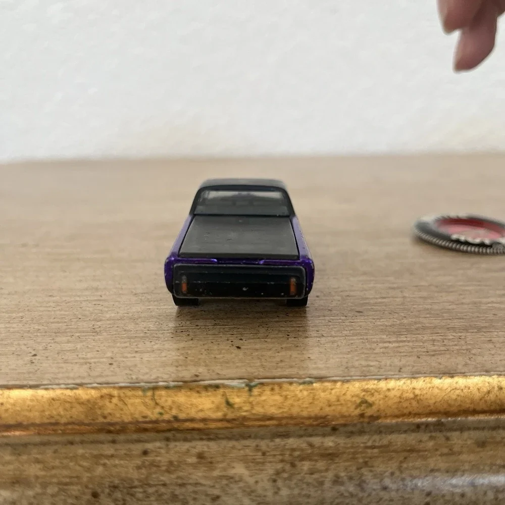 1968 Hot Wheels Redline Custom Fleetside Spectraflame Purple USA + Button